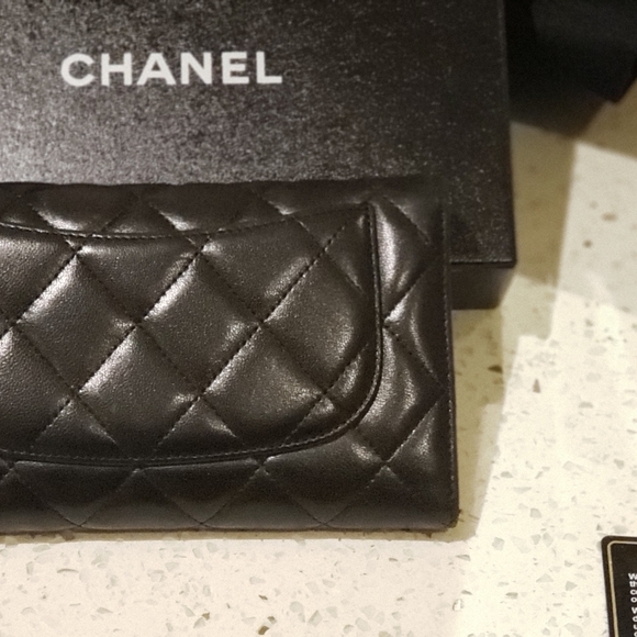 ***SOLD***100% Authentic Chanel Lambskin Long Flap - Picture 3 of 17